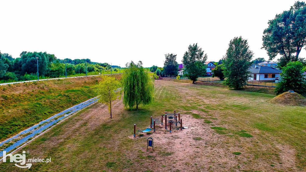 Lato na bulwarach mieleckich [DRON]
