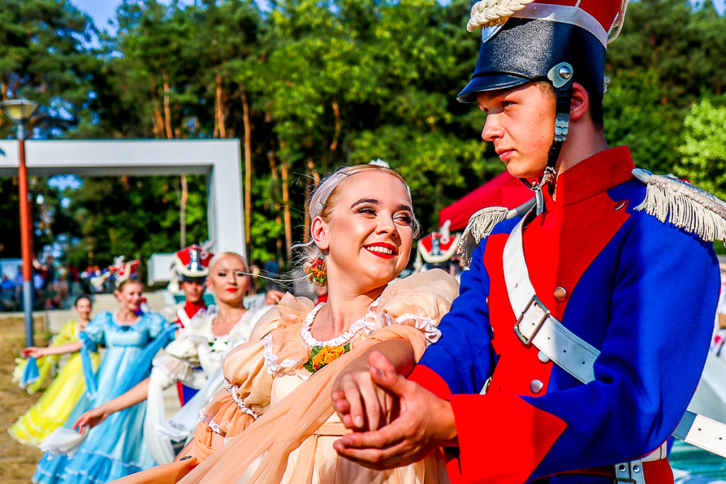 Wakacje z folklorem na Górze Cyranowskiej