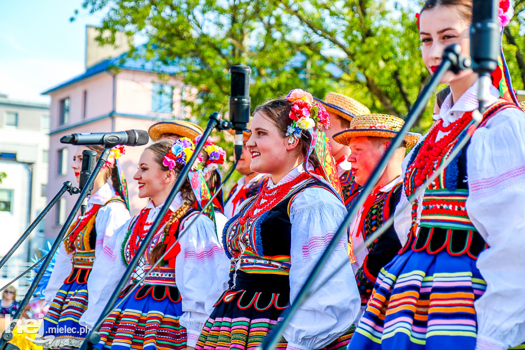 Wakacje z folklorem na Górze Cyranowskiej