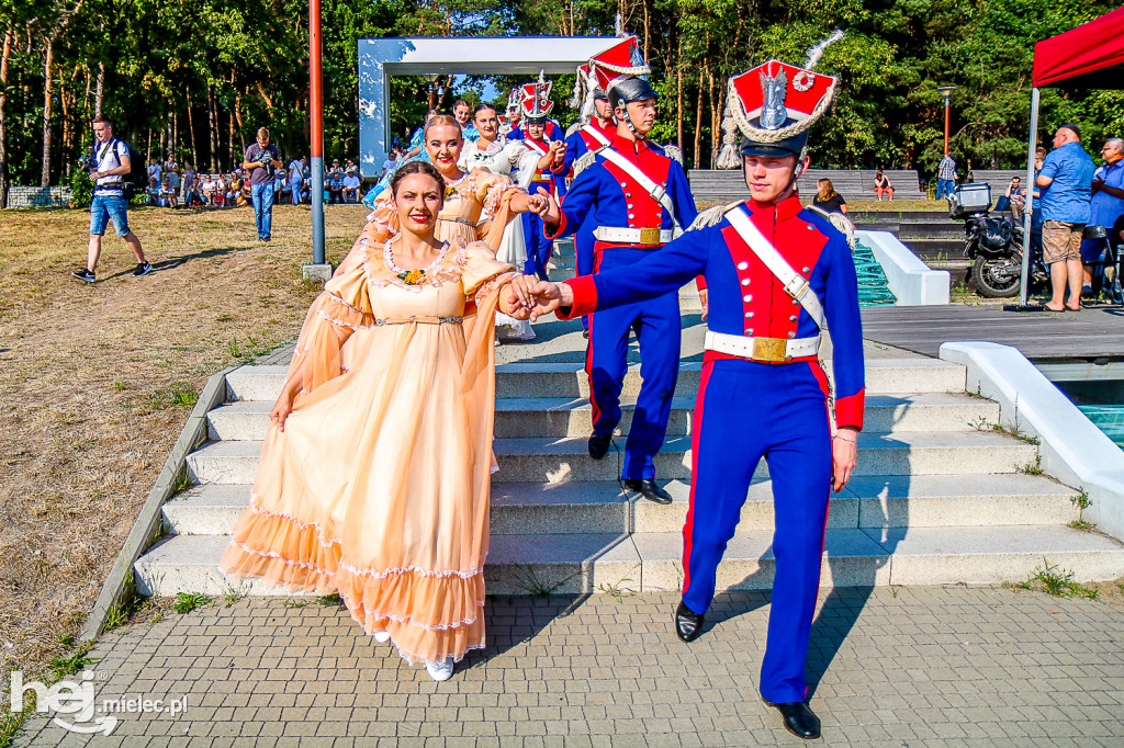 Wakacje z folklorem na Górze Cyranowskiej