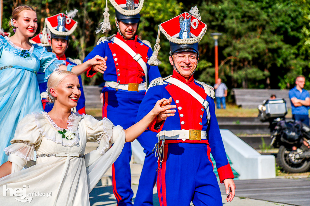 Wakacje z folklorem na Górze Cyranowskiej