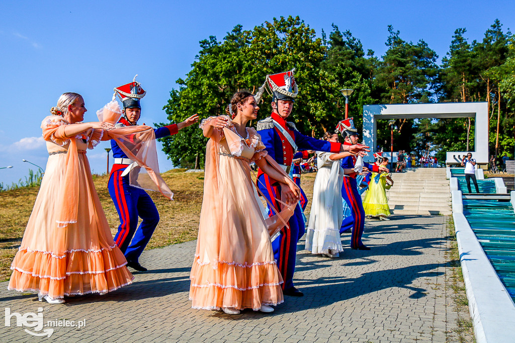 Wakacje z folklorem na Górze Cyranowskiej