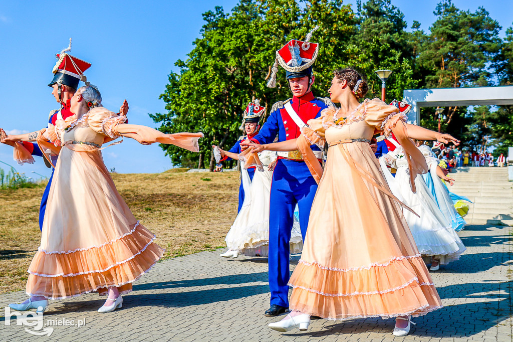 Wakacje z folklorem na Górze Cyranowskiej