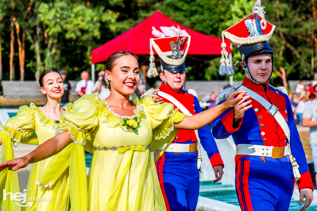 Wakacje z folklorem na Górze Cyranowskiej