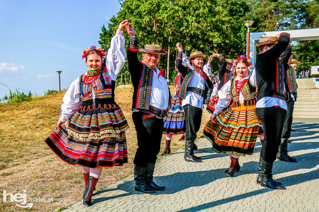 Wakacje z folklorem na Górze Cyranowskiej