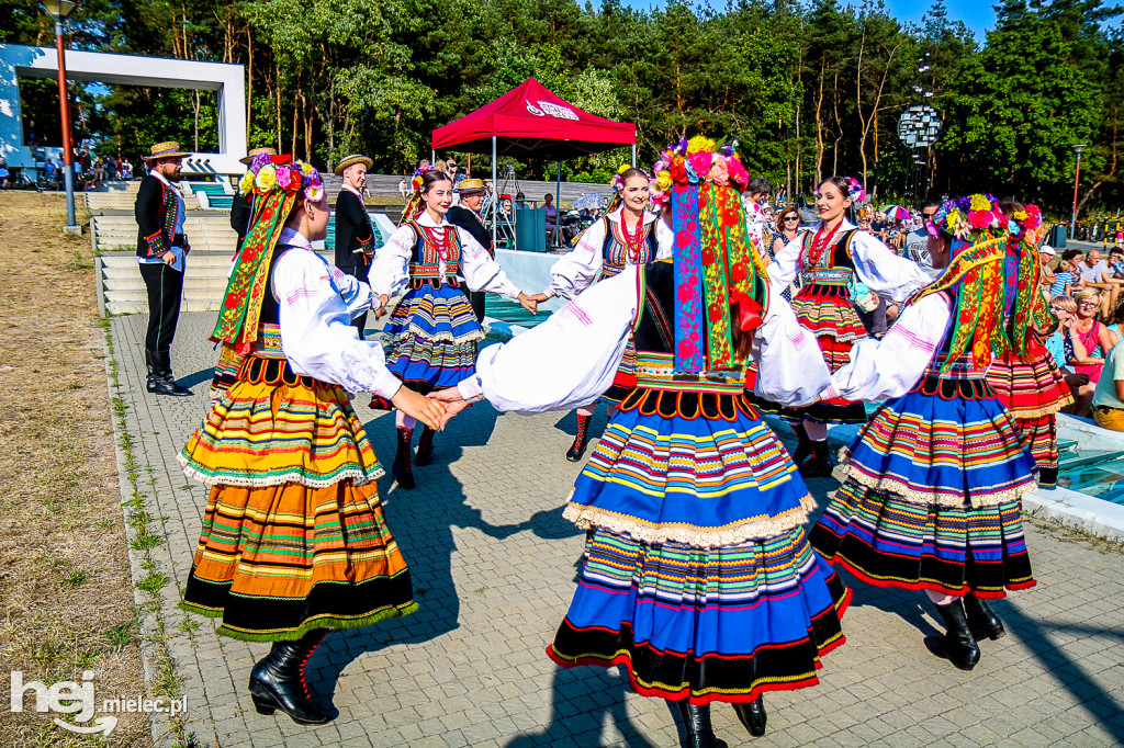 Wakacje z folklorem na Górze Cyranowskiej