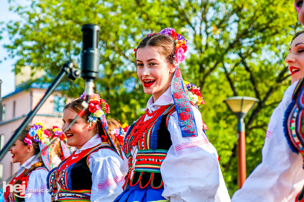 Wakacje z folklorem na Górze Cyranowskiej