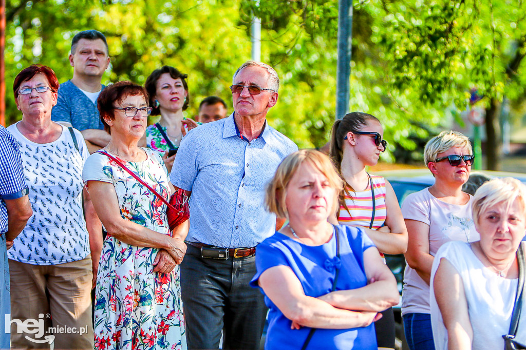 Wakacje z folklorem na Górze Cyranowskiej