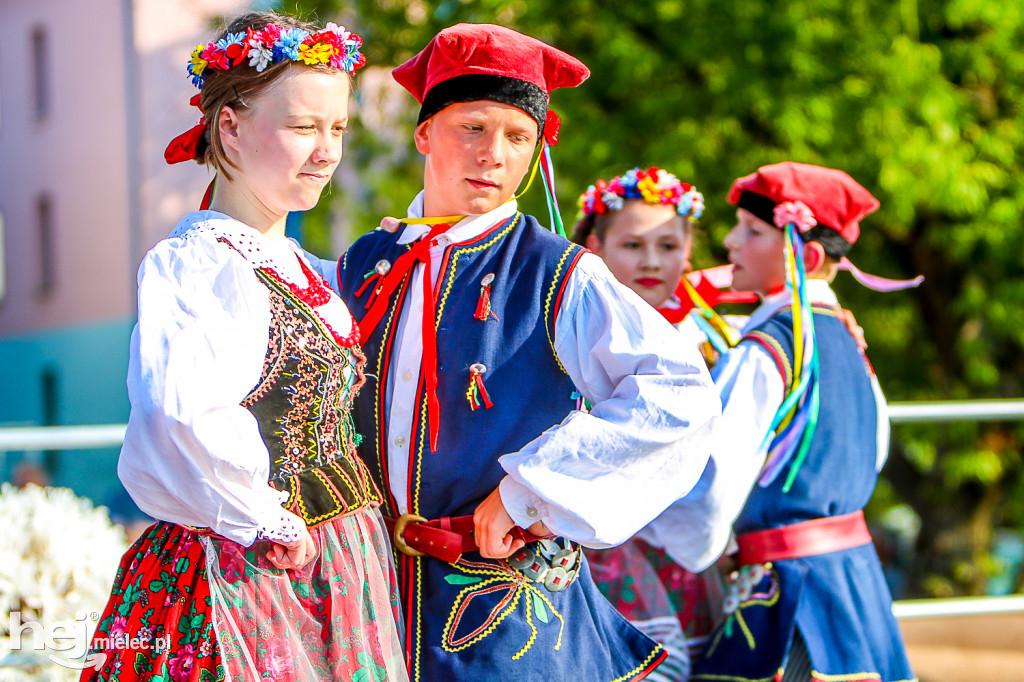 Wakacje z folklorem na Górze Cyranowskiej