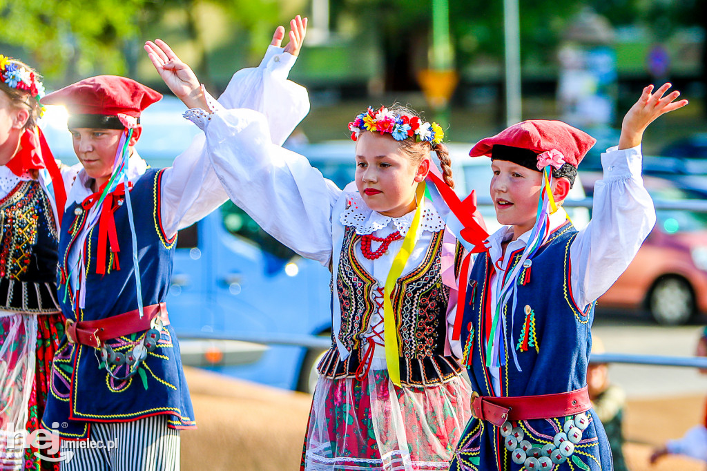 Wakacje z folklorem na Górze Cyranowskiej