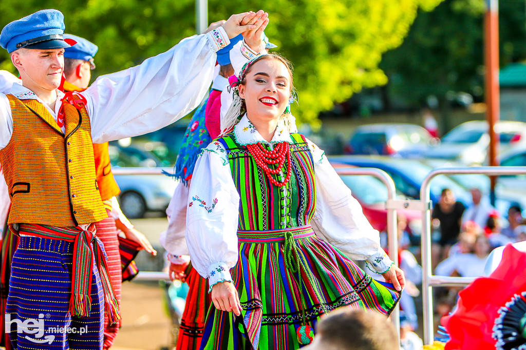 Wakacje z folklorem na Górze Cyranowskiej