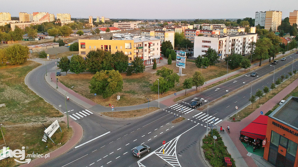 DRON: Zmiana organizacji ruchu na skrzyżowaniu przy Warce