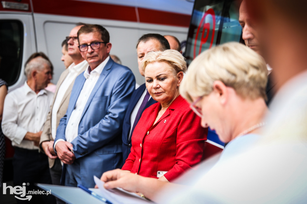 Nowa karetka dla podstacji w Radomyślu