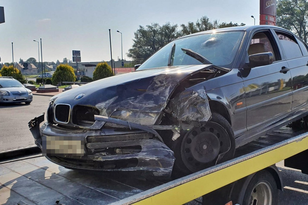 Rajd BMW na stacji paliw