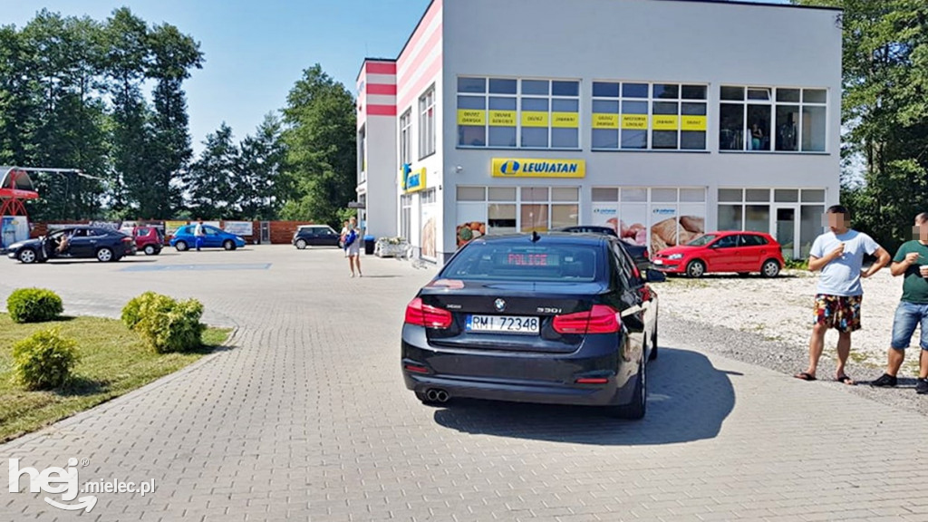 Zderzenie busa z traktorem w Janowcu