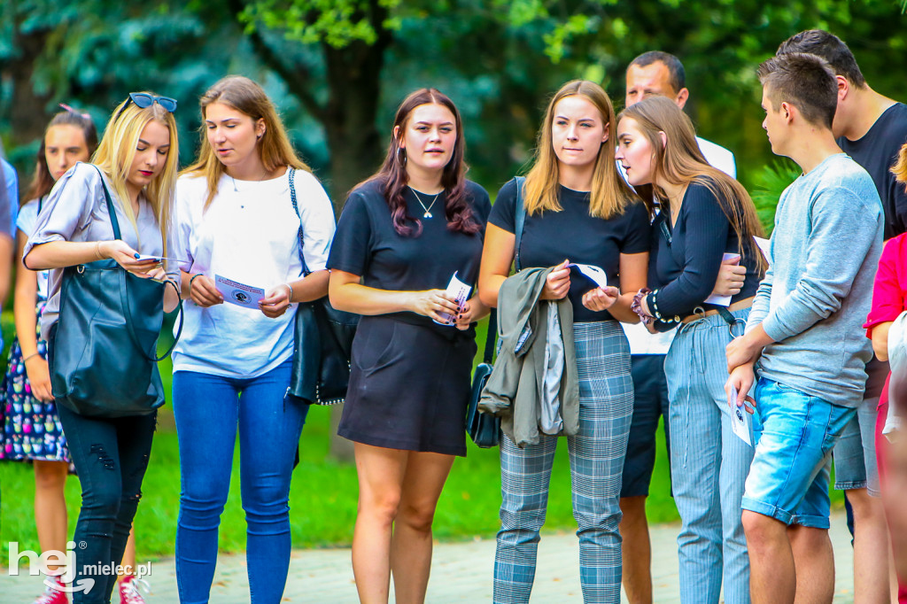 Narodowe Czytanie uczniów II LO