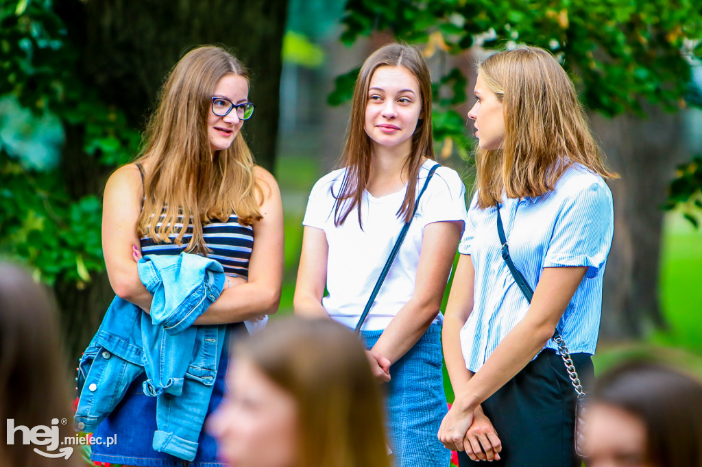 Narodowe Czytanie uczniów II LO