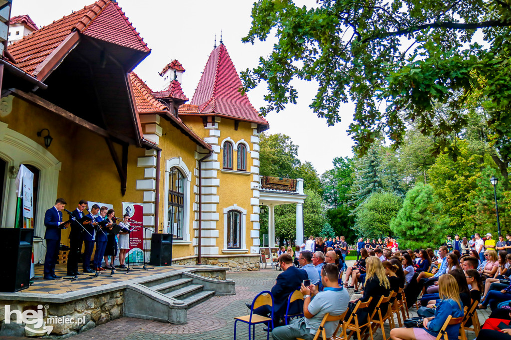 Narodowe Czytanie uczniów II LO