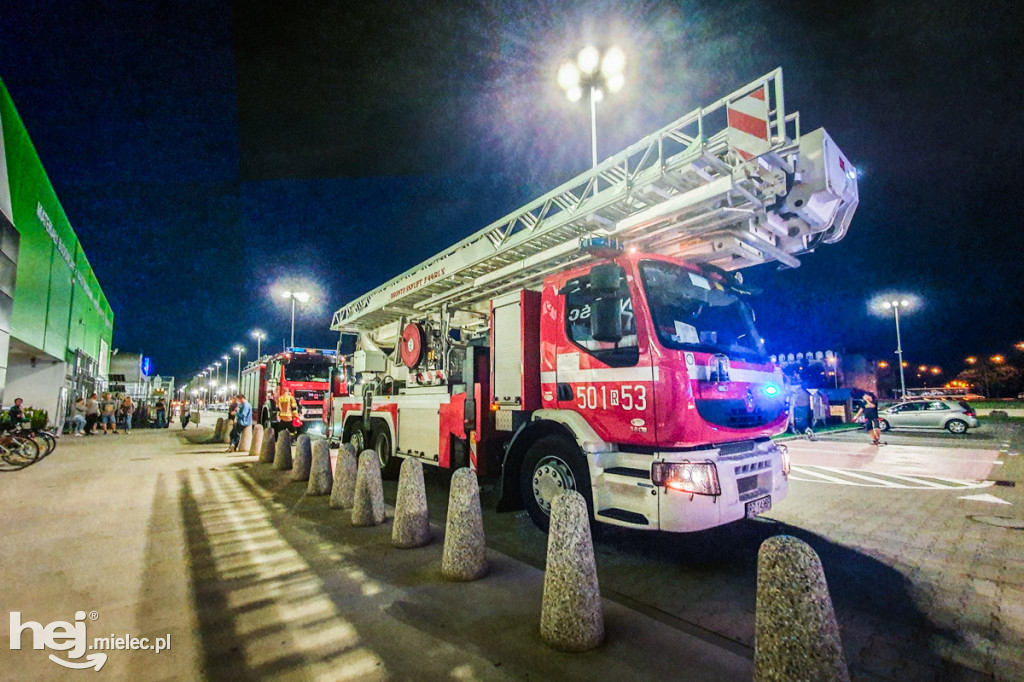 Fałszywy alarm w markecie budowlanym