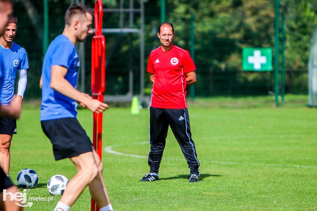 Trener Dariusz Marzec rozpoczął pracę przy Solskiego 1