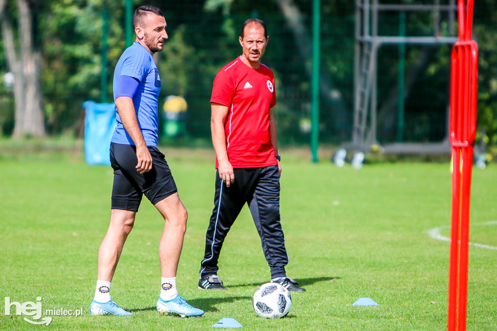 Trener Dariusz Marzec rozpoczął pracę przy Solskiego 1