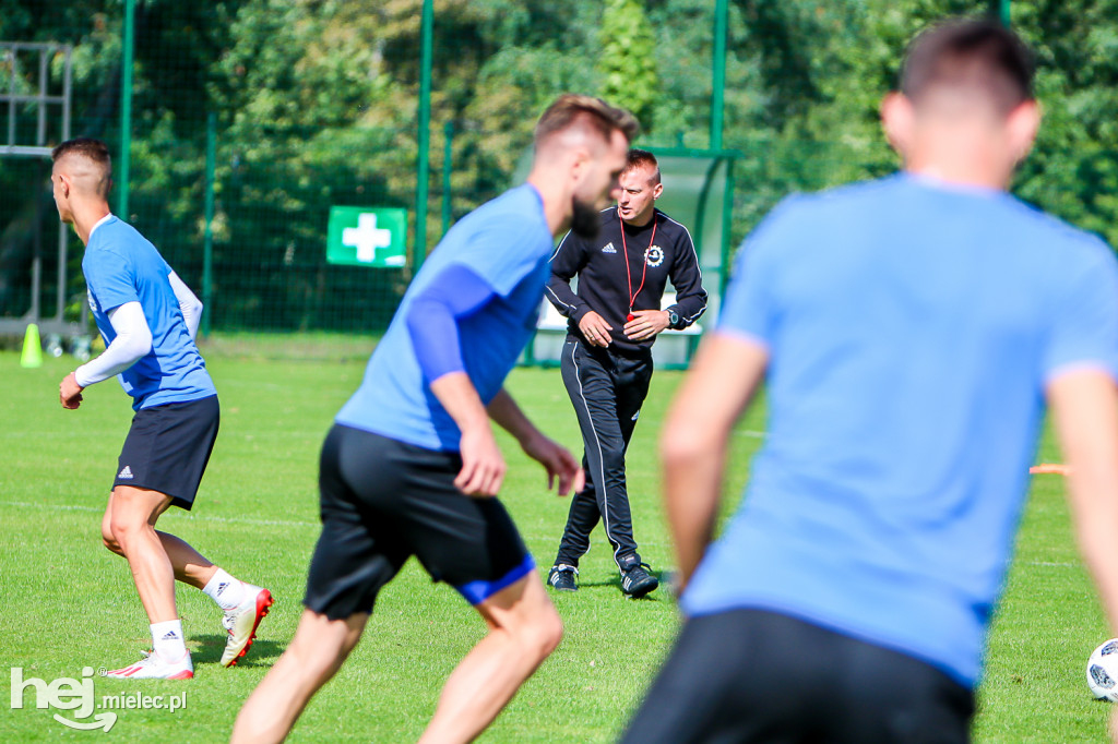 Trener Dariusz Marzec rozpoczął pracę przy Solskiego 1