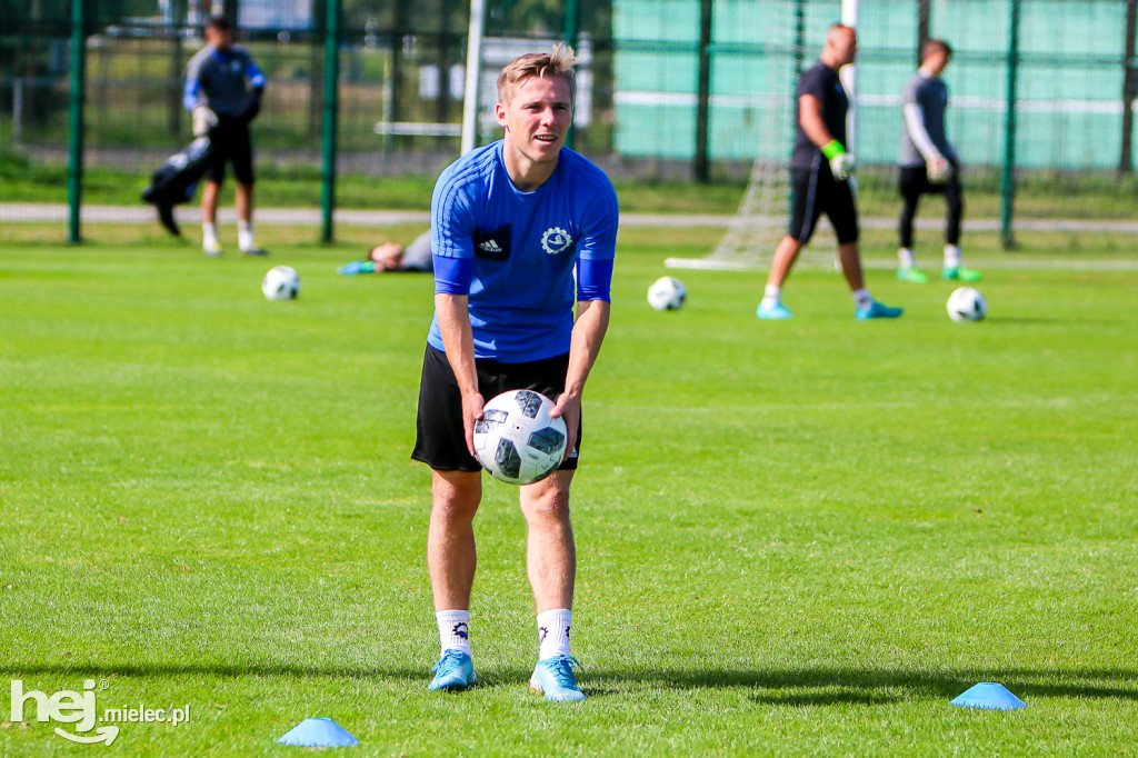 Trener Dariusz Marzec rozpoczął pracę przy Solskiego 1