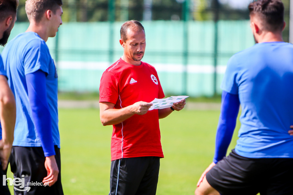 Trener Dariusz Marzec rozpoczął pracę przy Solskiego 1