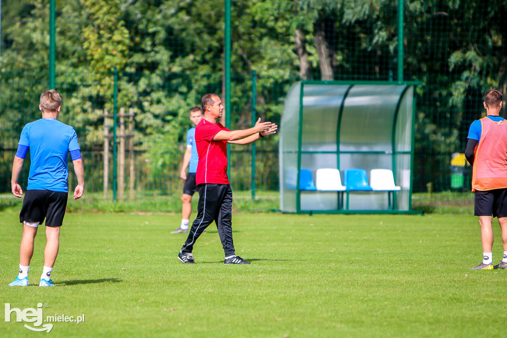 Trener Dariusz Marzec rozpoczął pracę przy Solskiego 1