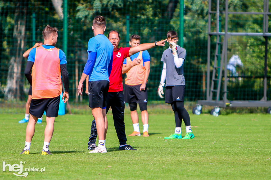 Trener Dariusz Marzec rozpoczął pracę przy Solskiego 1