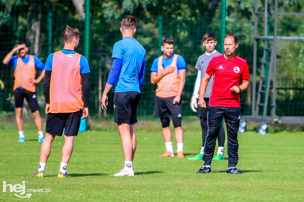 Trener Dariusz Marzec rozpoczął pracę przy Solskiego 1