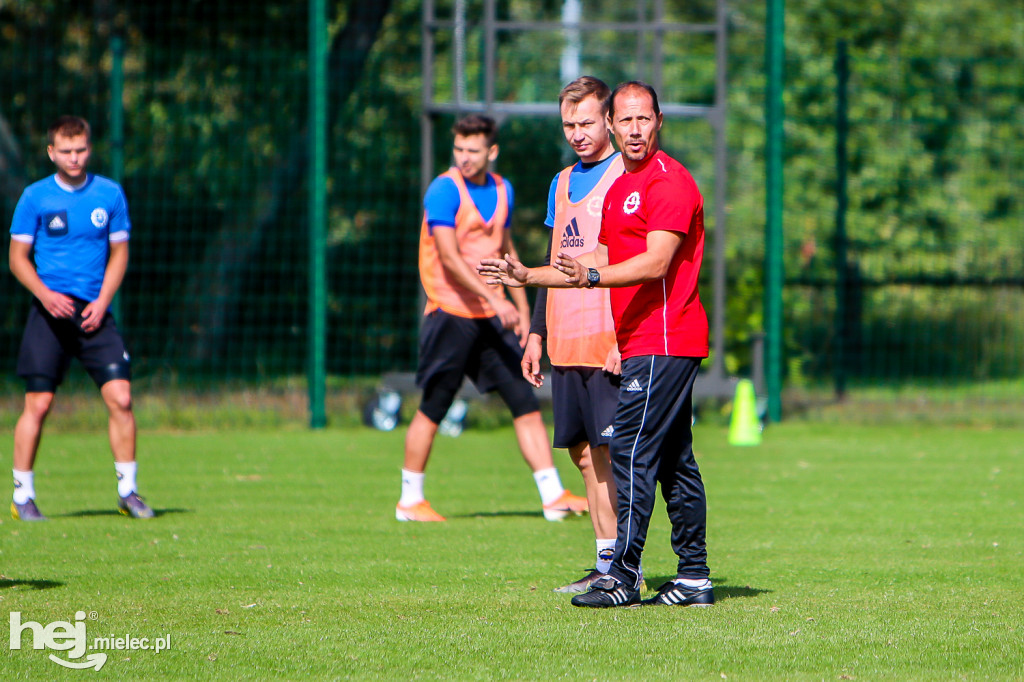 Trener Dariusz Marzec rozpoczął pracę przy Solskiego 1