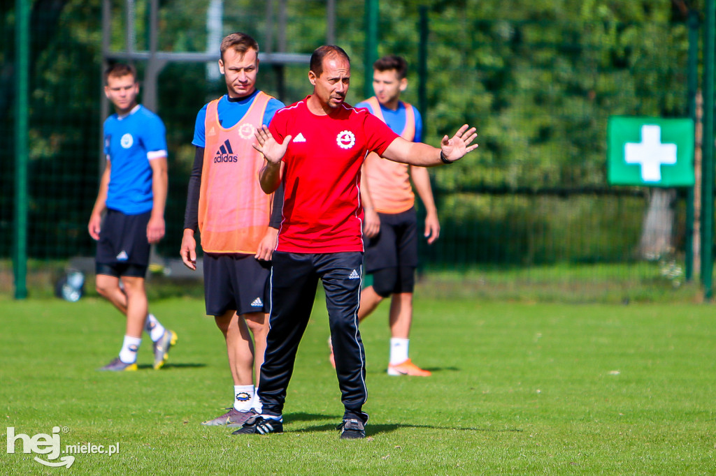 Trener Dariusz Marzec rozpoczął pracę przy Solskiego 1
