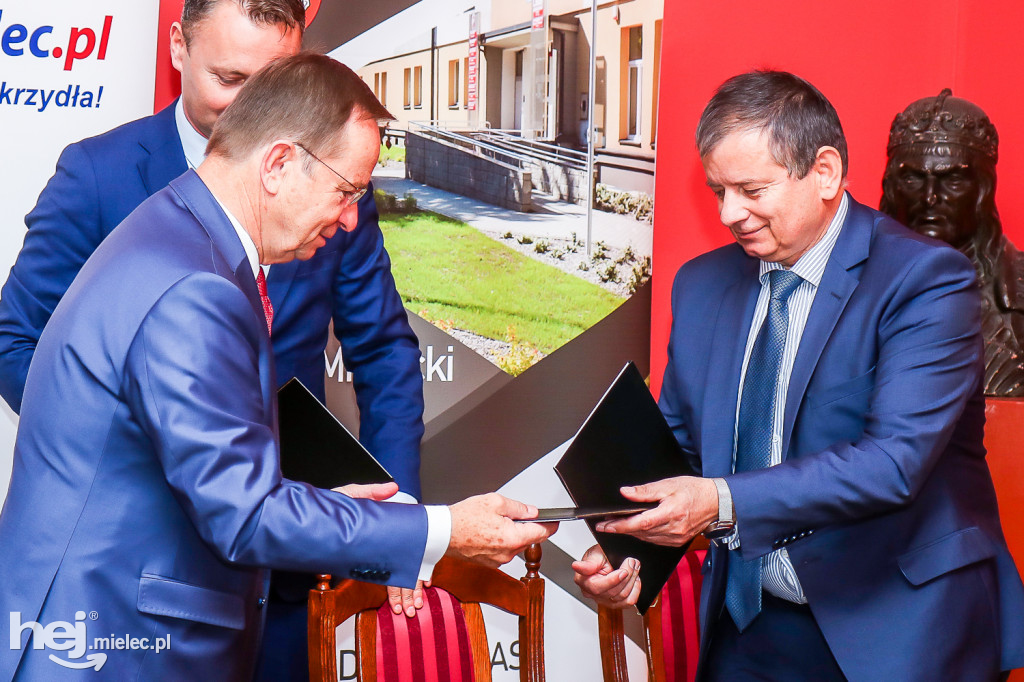 Uroczyste podpisanie listu intencyjnego dla budowy nowego wiaduktu
