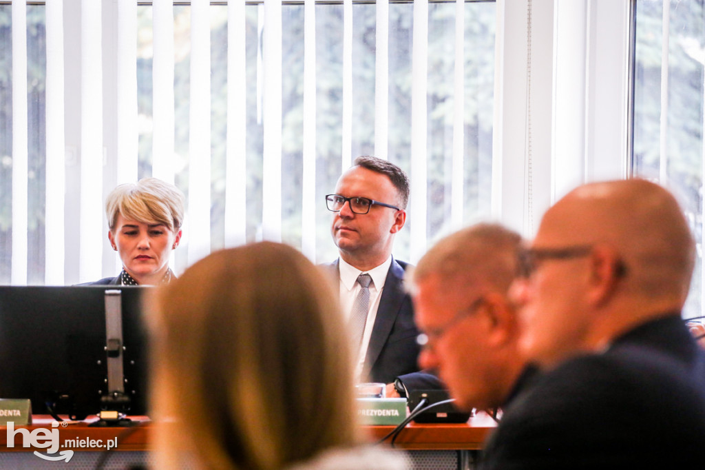 Sesja Rady Miejskiej w Mielcu - 30 października 2019