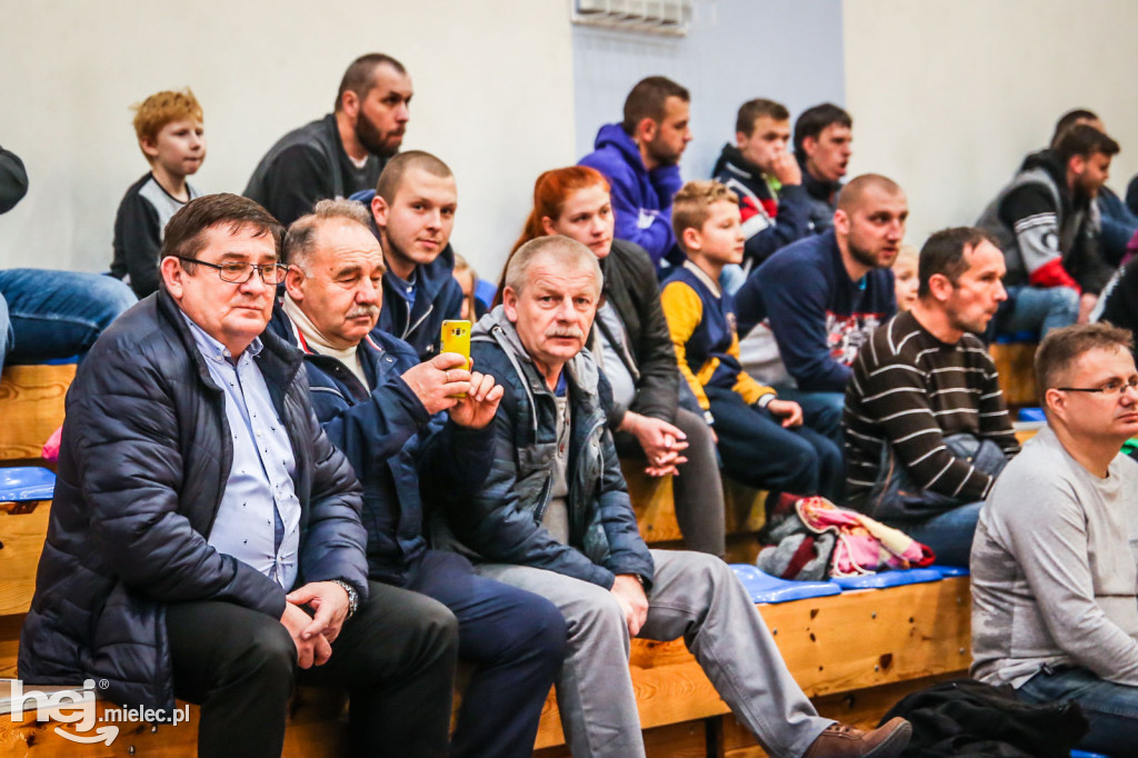 Futsal: KF Stal Mielec - Heiro Rzeszów II