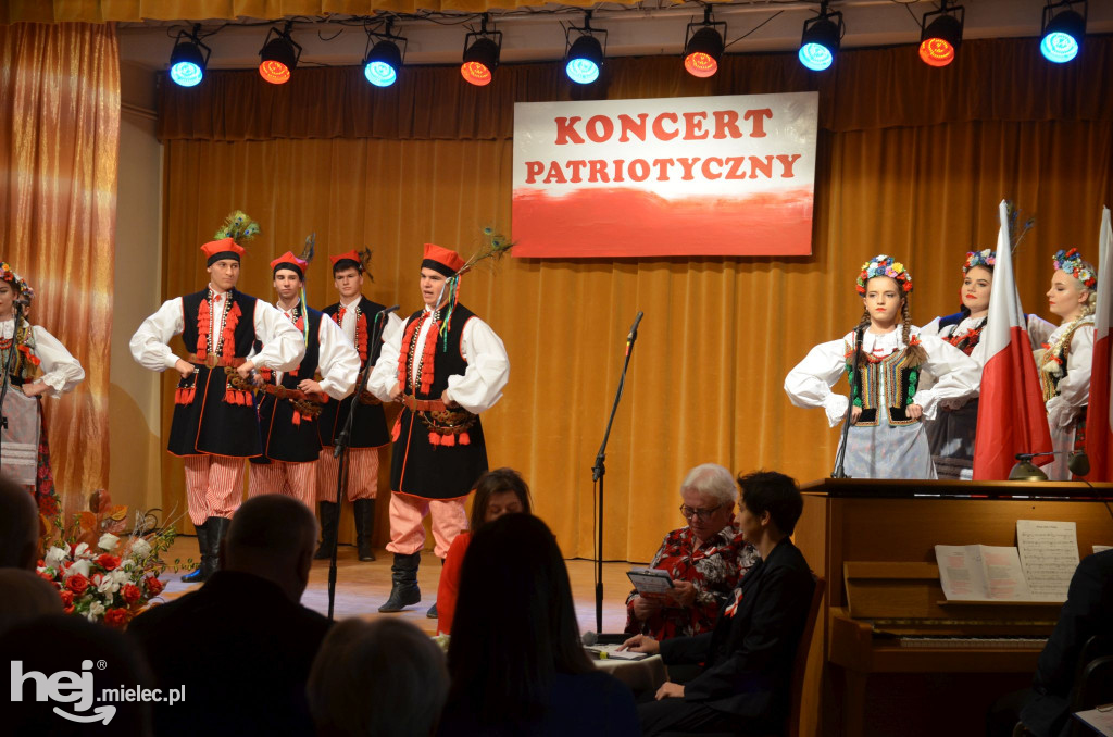 Patriotyczny koncert w Chorzelowie