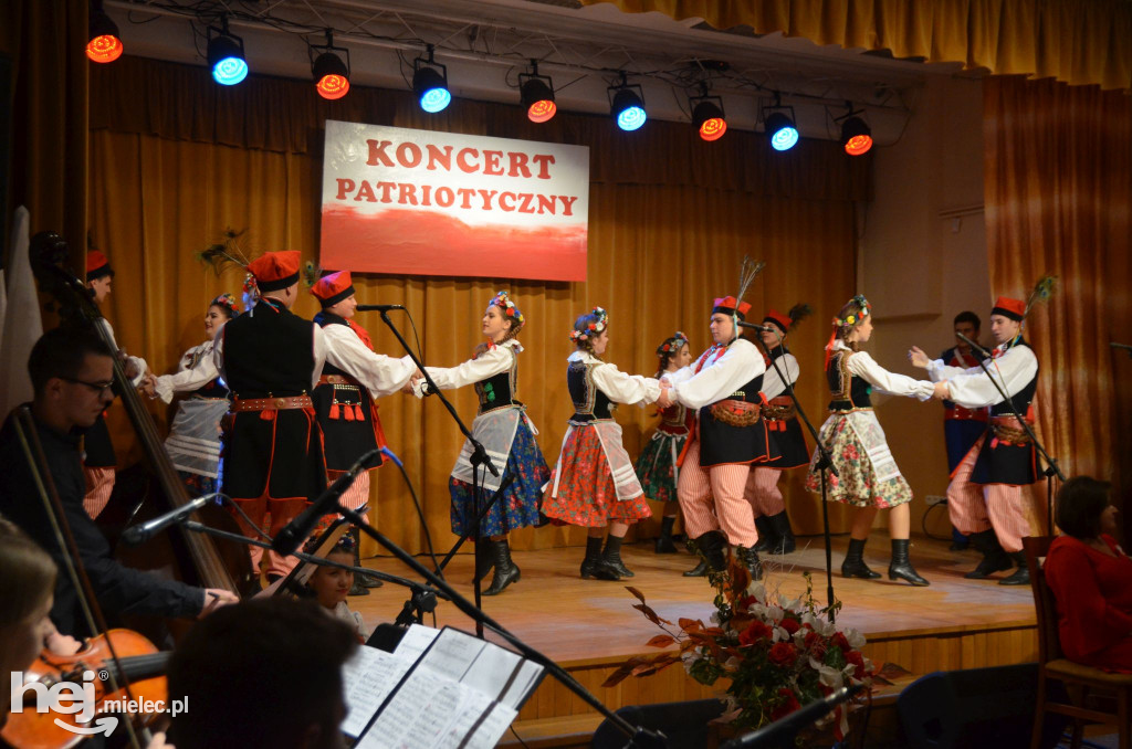 Patriotyczny koncert w Chorzelowie