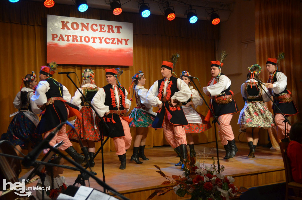 Patriotyczny koncert w Chorzelowie