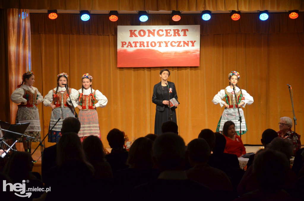 Patriotyczny koncert w Chorzelowie