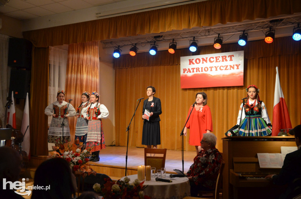 Patriotyczny koncert w Chorzelowie