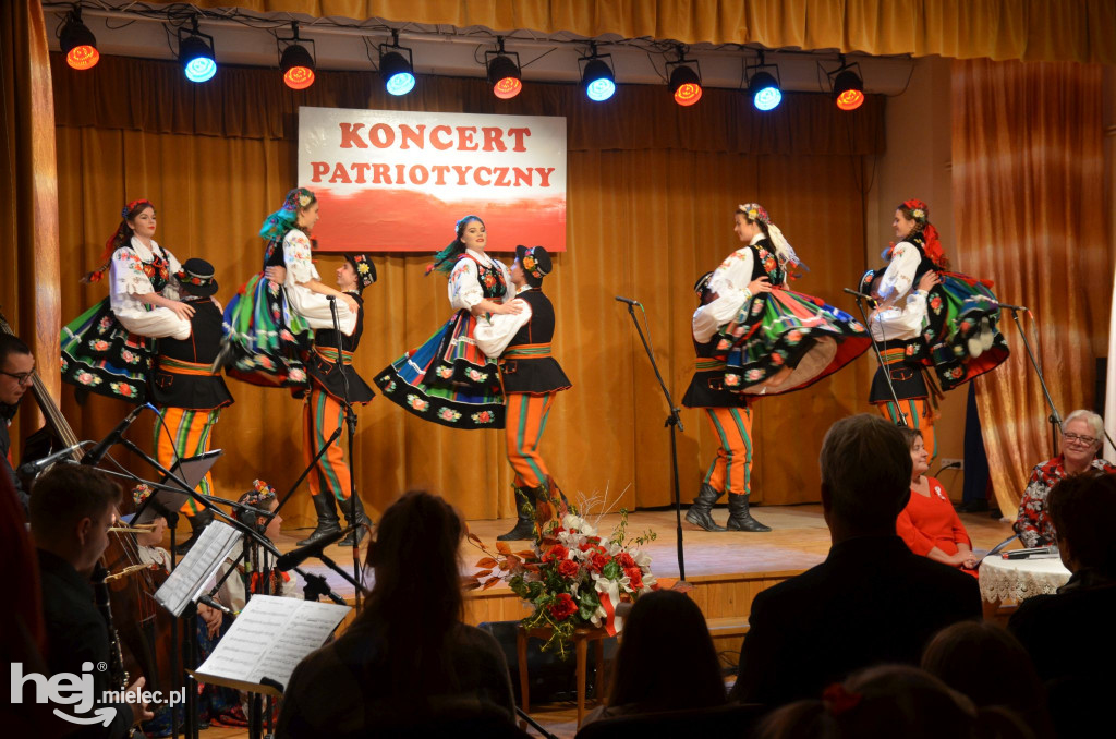 Patriotyczny koncert w Chorzelowie