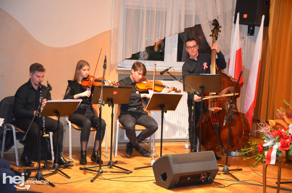 Patriotyczny koncert w Chorzelowie