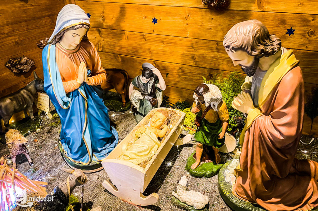 Żłóbki w mieleckich parafiach. Boże Narodzenie 2019