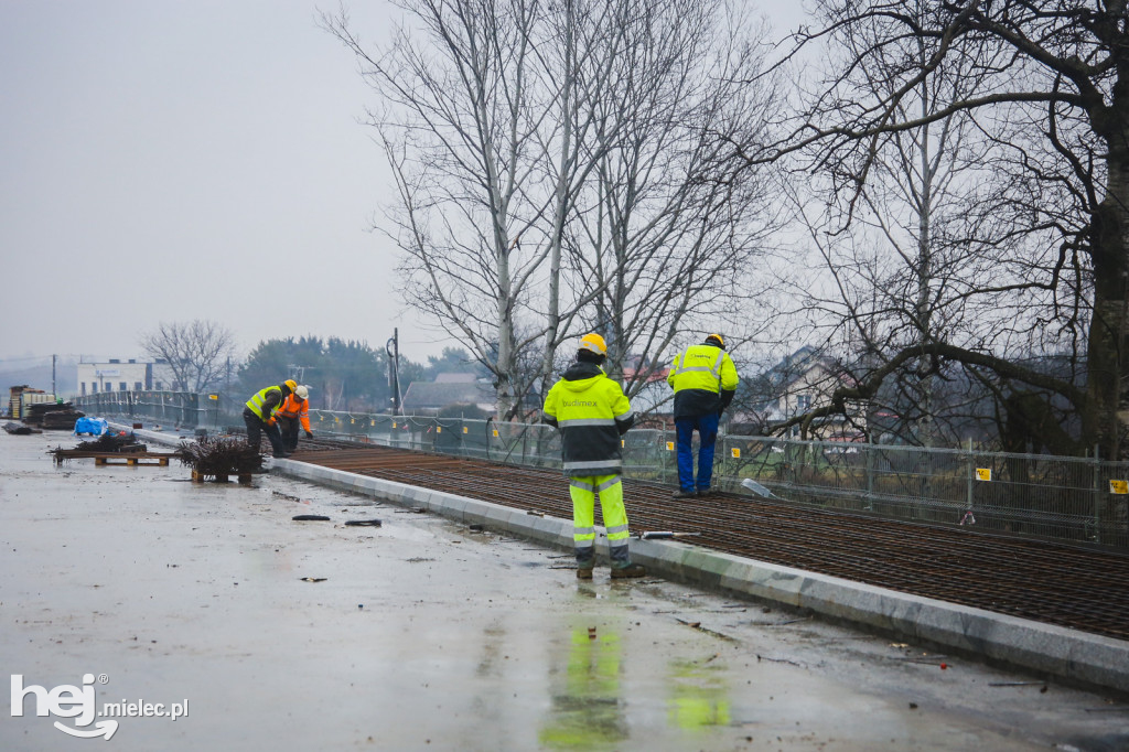 Postępy prac na moście na Wisłoce