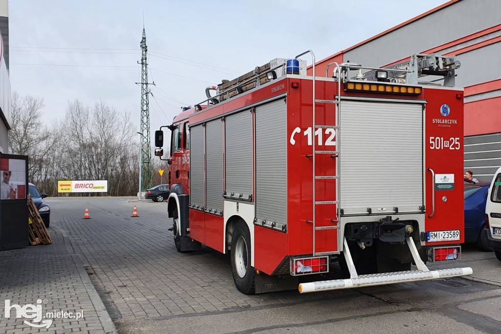 Policja sprawdzała ciężarówkę. Bomby nie było