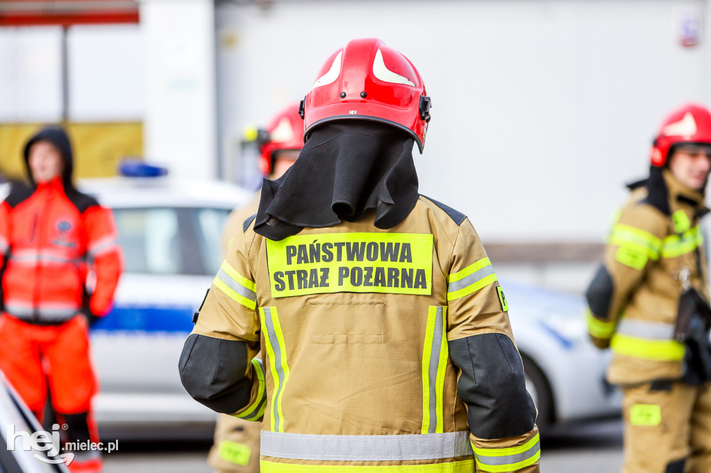 Policja sprawdzała ciężarówkę. Bomby nie było