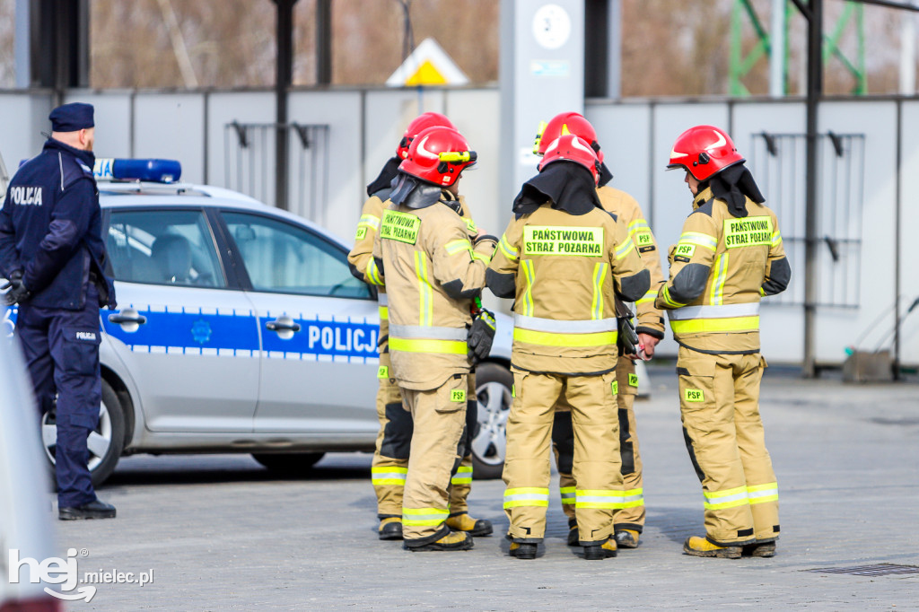 Policja sprawdzała ciężarówkę. Bomby nie było