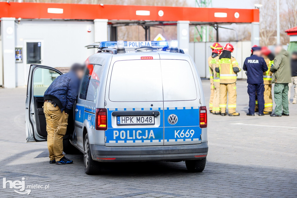 Policja sprawdzała ciężarówkę. Bomby nie było