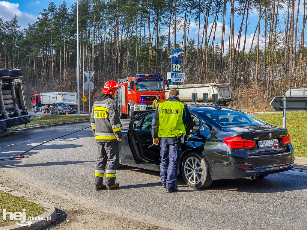 Wypadek cysterny na obwodnicy Mielca